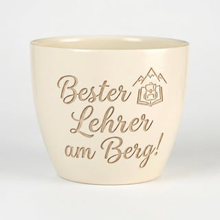 Personalisierter Blumentopf mit Gravur — Geschenk Snowboardlehrer Dankeschön — Detailansicht der Lasergravur