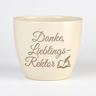 Personalisierter Blumentopf mit Gravur — Danke Geschenk Rektor Verabschiedung — Detailansicht der Lasergravur