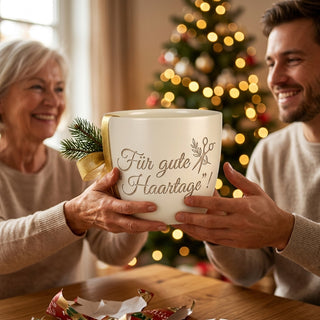 Persönliches Geschenk für Friseuse mit Gravur – Für gute Haartage! — als persoenliche Geschenk-Uebergabe