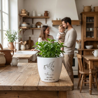 Personalisierter Hochglanz-Blumentopf – Babygeschenk mit Name & Geburtsdaten