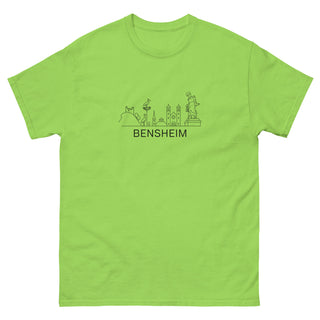 Grünes T-Shirt mit Bensheim Skyline-Design von Naturmacher, Unisex, stilvoll und bequem.