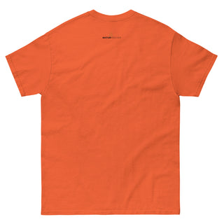 Orange Unisex-T-Shirt mit Bensheim Skyline von Naturmacher, Rückansicht.