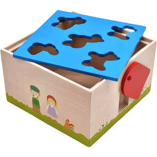 Goki Bauernhoftiere Sortierbox aus Holz mit blauem Deckel und Tierformen zum Zuordnen. Fördert spielerisches Lernen.