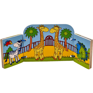 Goki Holzbilderbuch "Besuch im Zoo". Offenes Buch zeigt Zebra, Papagei, Giraffen und Pfau in bunten Zoo-Szenen. Fördert sp...