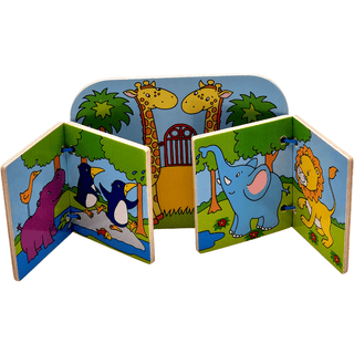 Goki Holz-Bilderbuch "Besuch im Zoo" aufgeklappt.  Zeigt bunte Illustrationen von Giraffen, Elefant, Löwe, Pinguinen & Nil...